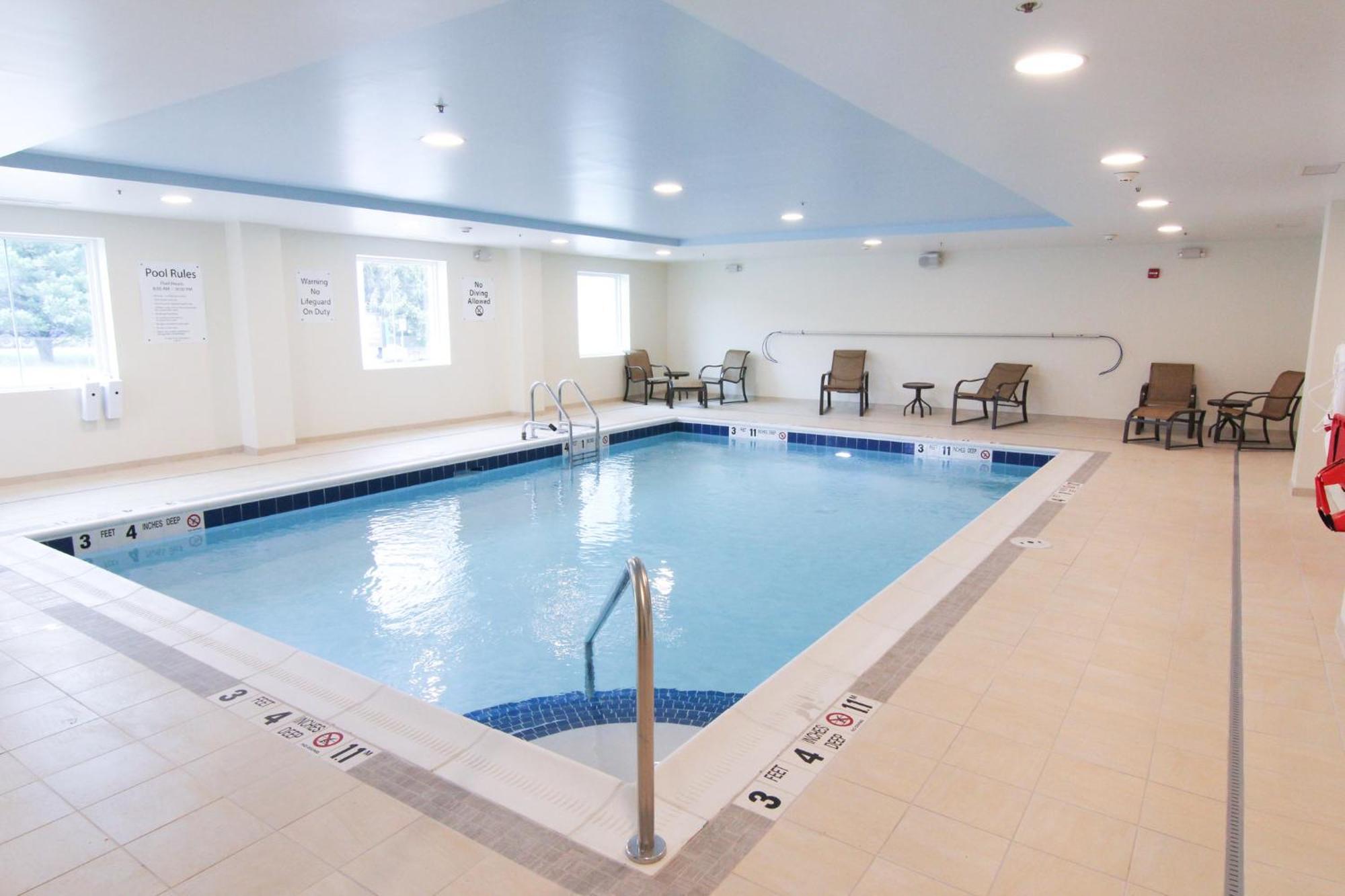 Holiday Inn Express & Suites Peekskill-Lower Hudson Valley By Ihg Esterno foto