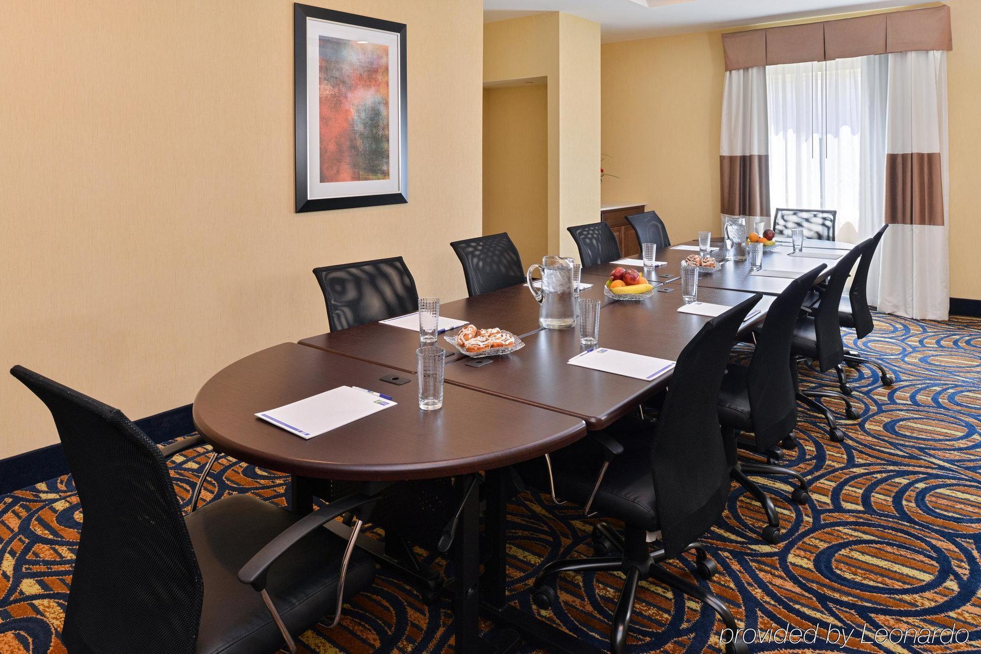 Holiday Inn Express & Suites Peekskill-Lower Hudson Valley By Ihg Esterno foto