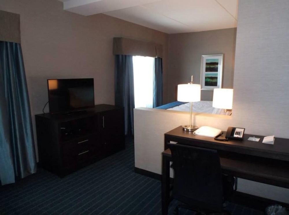 Holiday Inn Express & Suites Peekskill-Lower Hudson Valley By Ihg Esterno foto